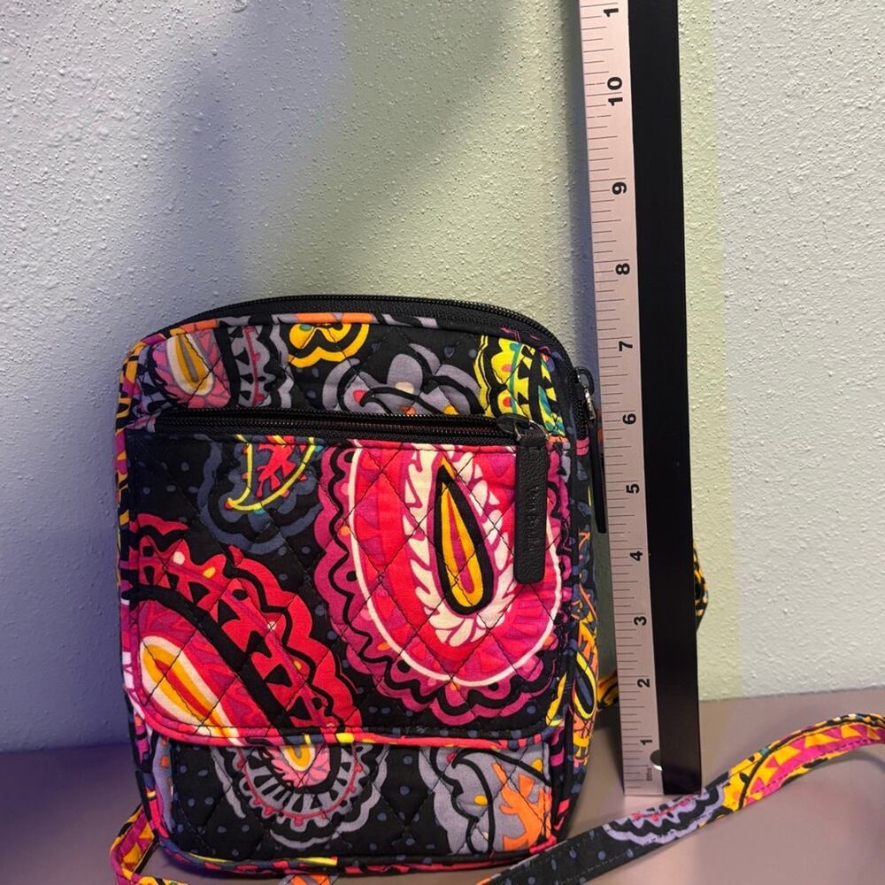 Women's Vera Bradley Navy Pink Paisley Quilted Crossbody Bag One Size Pockets - Picture 8 of 9